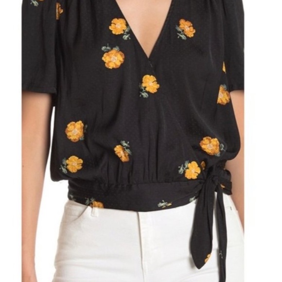 ♻️DONATED ♻️ MADEWELL  Short Sleeve Black Top V-Neck Size XS Floral Print F22 - Picture 8 of 8